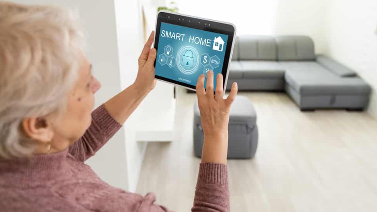 سیستم خانه هوشمند برای سالمندان-نیروگستران-niroogostaran